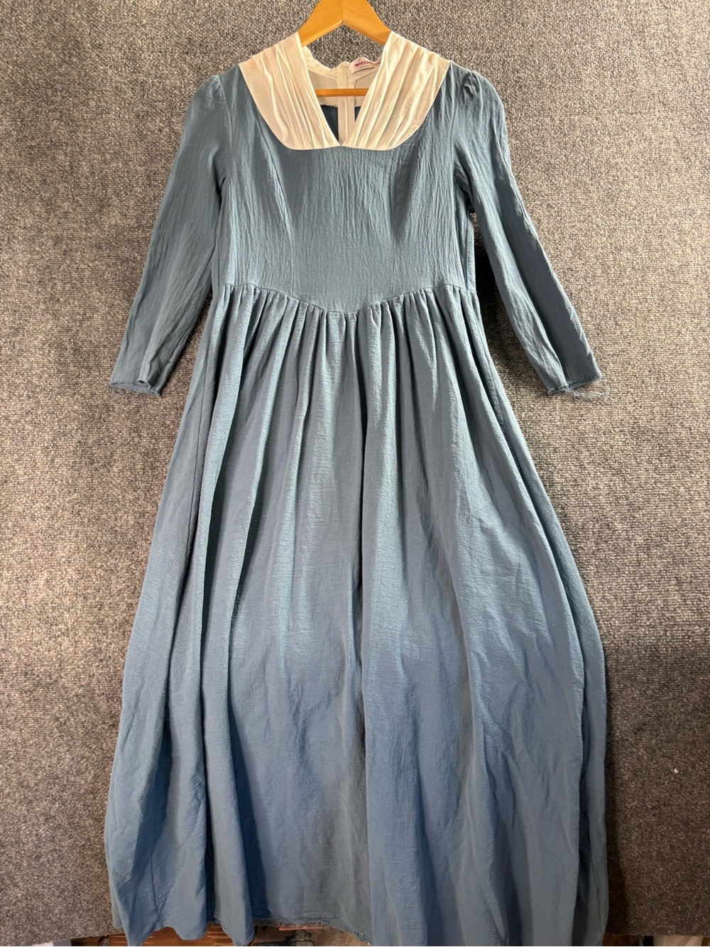 Vintage-Inspired Long Sleeve Blue Maxi Dress with Ivory Collar